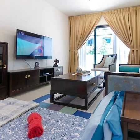 A Cozy & Comfy Suasana Suites In Джохор Бахру Екстериор снимка